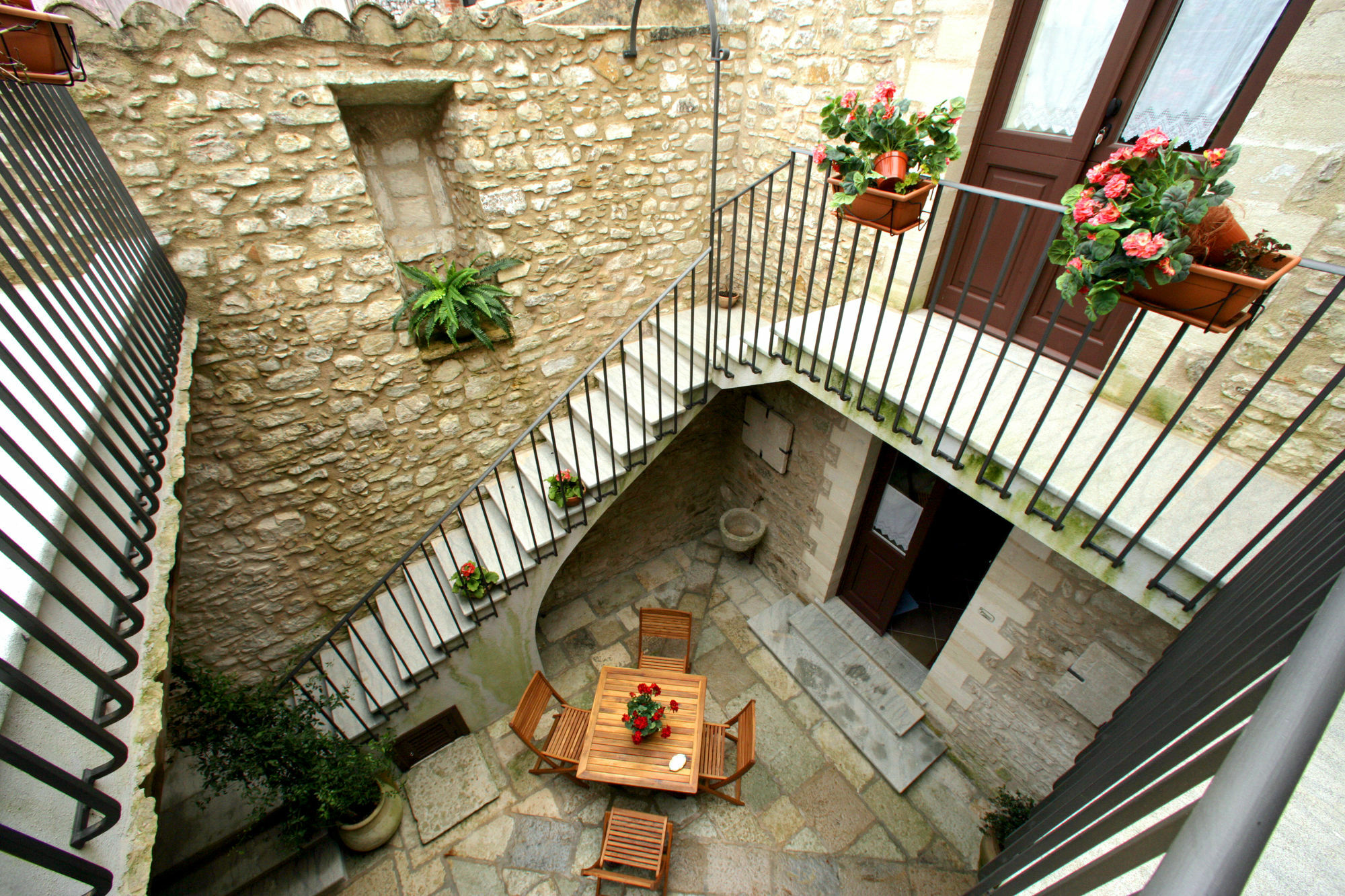 Residence Erice Pietre Antiche Exterior foto